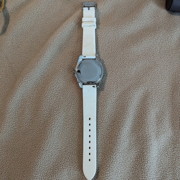 FOSSIL WATCH - Picture 2 of 2